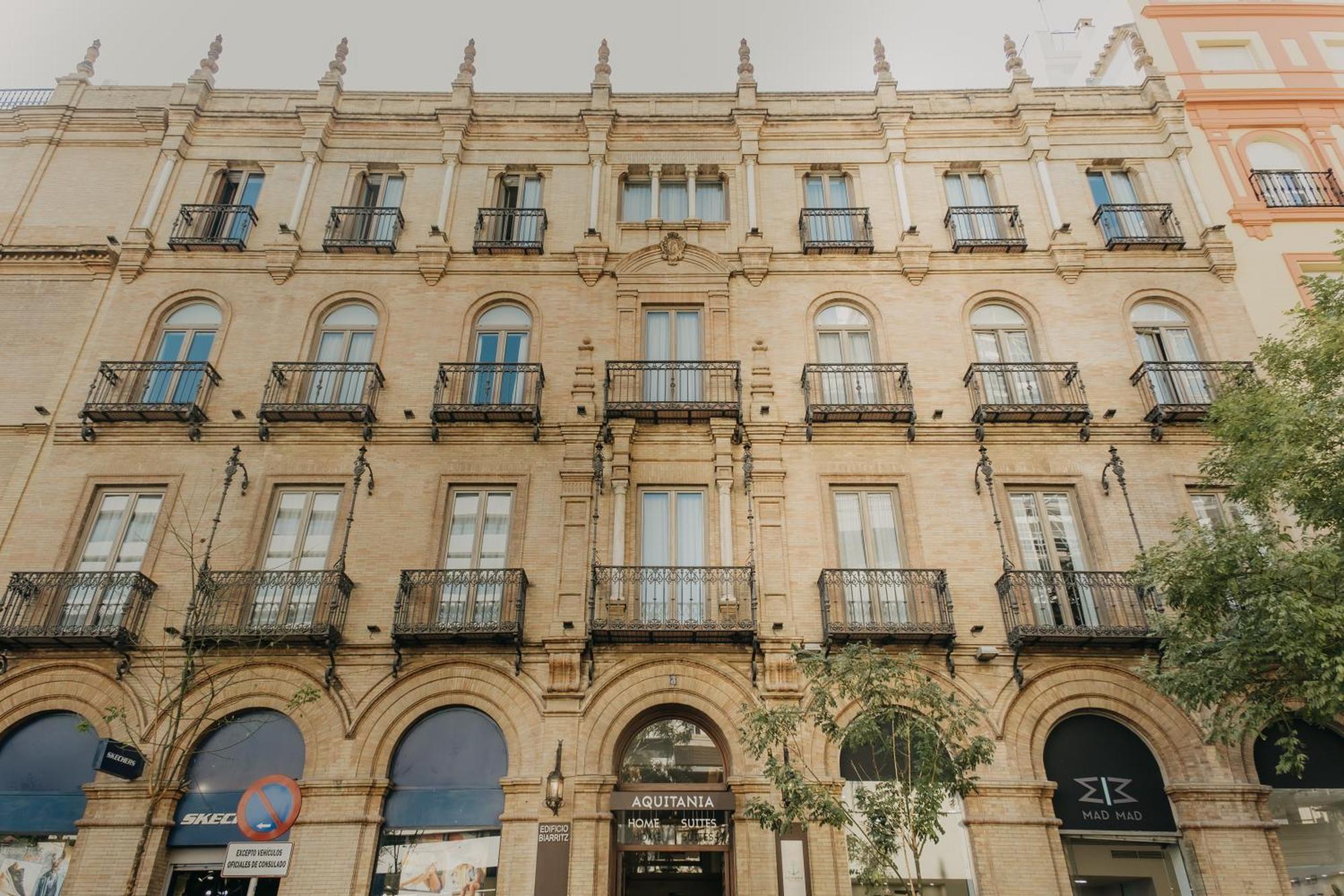 Aparthotel Aquitania 3*