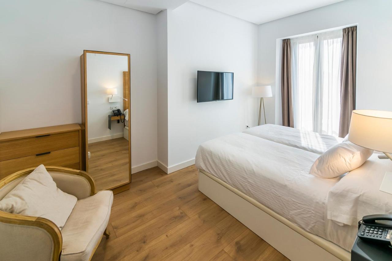 Apart-hotel Aquitania 3*